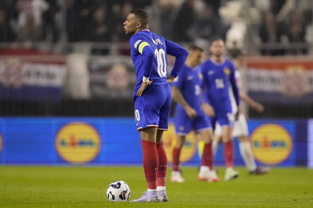 月伯恩茅斯 月伯恩茅斯